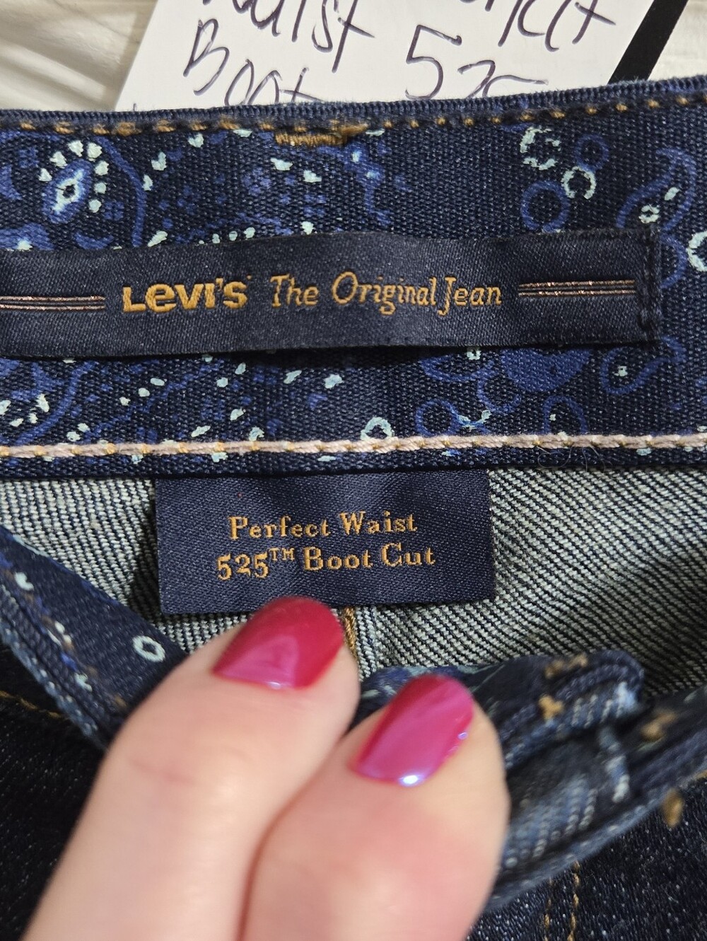 #241 Pre-Loved Levi's Perfect Waist 525 Bootcut Jeans - Picture 3 of 6
